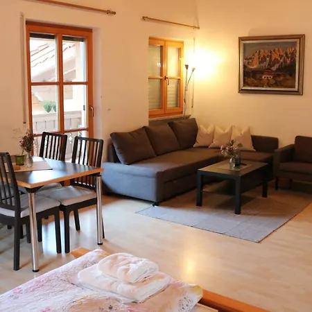 Niederalm Apartment *