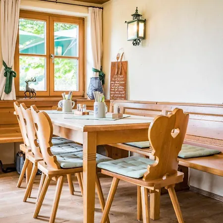 Niederalm Apartment *